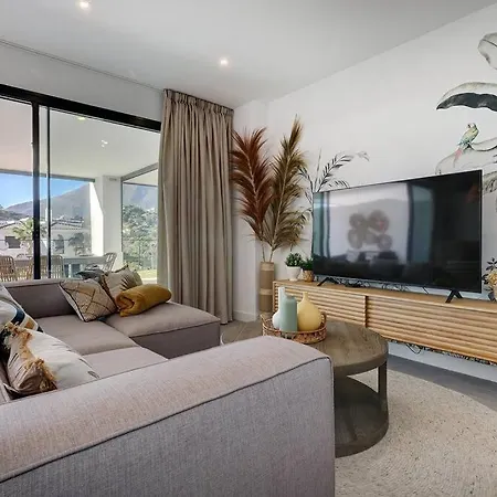 Apartment 3 Bedroom Ground Floor @ Hills! *